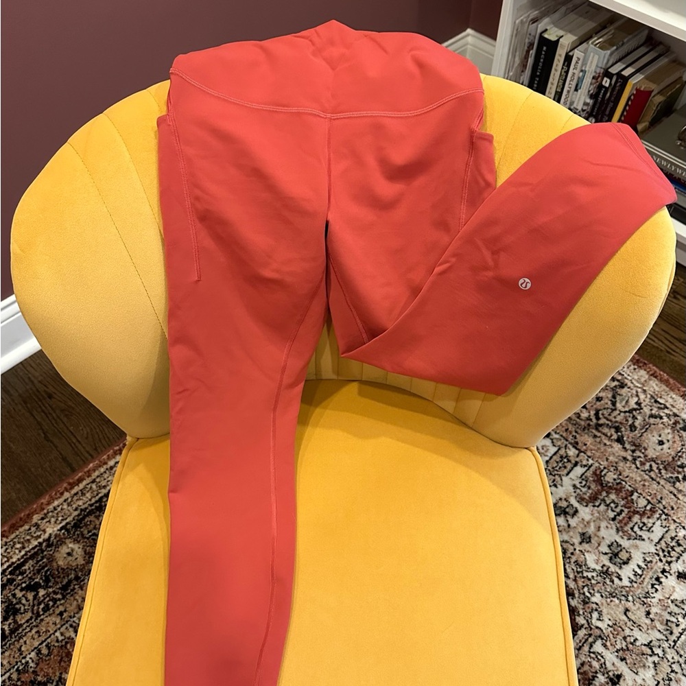 Lululemon Wunder Train High Rise Tight with Pockets size 10